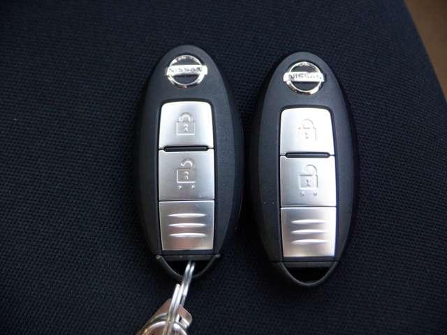 ノート １．２　ｅ－ＰＯＷＥＲ　Ｘ　ワンオ－ナ－　アラウンドビュＭ　メモリ－ナビＭＭ　３６０°カメラ　記録簿付　Ｒカメラ　運転席助手席エアバック　レーンキープ　ＡＵＴＯエアコン　１オーナー　盗難防止システム　ナビＴＶ　ＡＷ　サイドカメラ　運転席エアバッグ　キーレスエントリー　ドラレコ（12枚目）