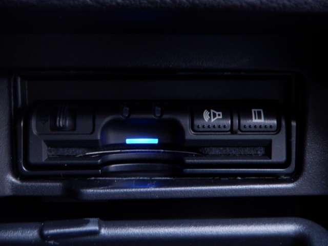 セレナ 2.0 ハイウェイスター Vセレクション ワンオ-ナ- Pアシスト メモリ-ナビMM317D・ 全周カメラ I-STOP サイドカメラ 両側ASD Aクルーズ ワンオ-ナ-車 車線逸脱 LEDヘッドライト バックカメラ パーキングアシスト ETC TVナビ キーレス オートエアコン メモリーナビ(8枚目)