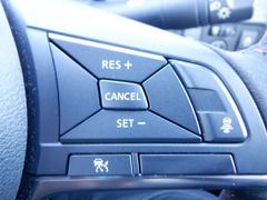 クルーズコントロール（Ｃｒｕｉｓｅ　Ｃｏｎｔｒｏｌ）とは、アクセル操作なしでも車が自動でスピードを一定に保ってくれる機能 2