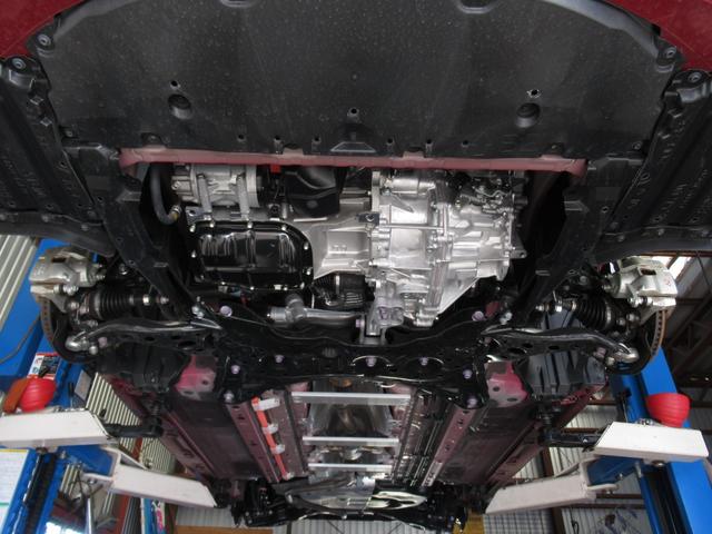 カローラツーリング ハイブリッド　ダブルバイビー　ディーラー社用車　１０．５インチフルセグナビ（前後ドラレコ内蔵）　ＢｌｕｅＴｏｏｔｈ　バックカメラ　ブレインドスポットモニター　カラーヘッドアップディスプレイ　安心降車アシスト　１５００Ｗコンセント（15枚目）