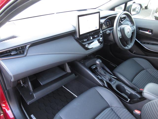 カローラツーリング ハイブリッド　ダブルバイビー　ディーラー社用車　１０．５インチフルセグナビ（前後ドラレコ内蔵）　ＢｌｕｅＴｏｏｔｈ　バックカメラ　ブレインドスポットモニター　カラーヘッドアップディスプレイ　安心降車アシスト　１５００Ｗコンセント（29枚目）