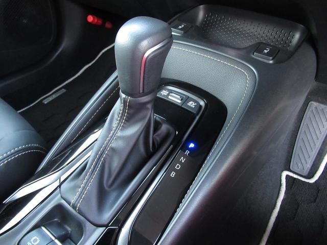 カローラツーリング ハイブリッド　ダブルバイビー　ディーラー社用車　１０．５インチフルセグナビ（前後ドラレコ内蔵）　ＢｌｕｅＴｏｏｔｈ　バックカメラ　ブレインドスポットモニター　カラーヘッドアップディスプレイ　安心降車アシスト　１５００Ｗコンセント（42枚目）