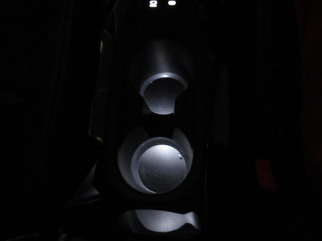 カローラツーリング ハイブリッド　ダブルバイビー　ディーラー社用車　１０．５インチフルセグナビ（前後ドラレコ内蔵）　ＢｌｕｅＴｏｏｔｈ　バックカメラ　ブレインドスポットモニター　カラーヘッドアップディスプレイ　安心降車アシスト　１５００Ｗコンセント（57枚目）