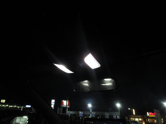 カローラツーリング ハイブリッド　ダブルバイビー　ディーラー社用車　１０．５インチフルセグナビ（前後ドラレコ内蔵）　ＢｌｕｅＴｏｏｔｈ　バックカメラ　ブレインドスポットモニター　カラーヘッドアップディスプレイ　安心降車アシスト　１５００Ｗコンセント（58枚目）