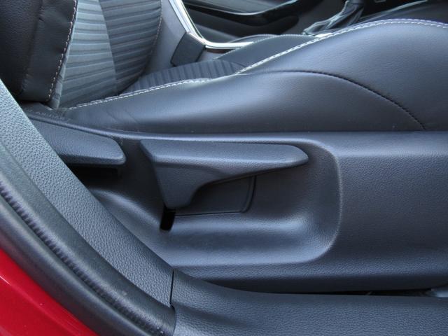 カローラツーリング ハイブリッド　ダブルバイビー　ディーラー社用車　１０．５インチフルセグナビ（前後ドラレコ内蔵）　ＢｌｕｅＴｏｏｔｈ　バックカメラ　ブレインドスポットモニター　カラーヘッドアップディスプレイ　安心降車アシスト　１５００Ｗコンセント（62枚目）