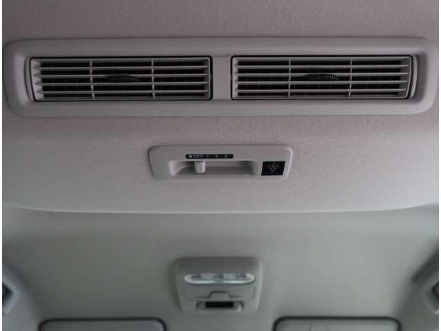 デリカミニ Ｔ　プレミアム　当社社有車ＵＰ　禁煙車　衝突被害軽減ブレー（7枚目）