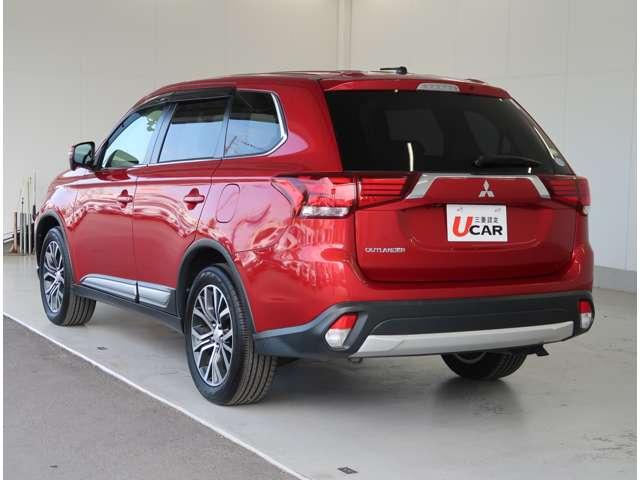 アウトランダー ２０Ｇセーフティパッケージ　ＳＤナビ　フルセグＴＶ　後席モニター　ＥＴＣ（5枚目）