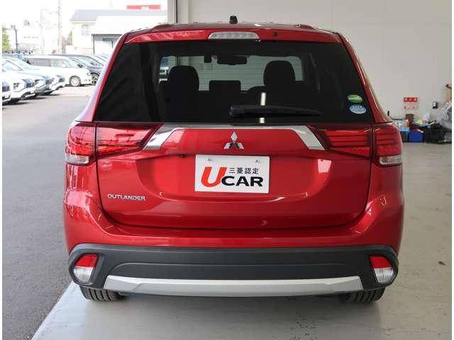 アウトランダー ２０Ｇセーフティパッケージ　ＳＤナビ　フルセグＴＶ　後席モニター　ＥＴＣ（6枚目）