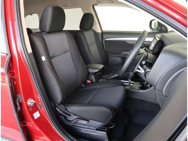 アウトランダー ２０Ｇセーフティパッケージ　ＳＤナビ　フルセグＴＶ　後席モニター　ＥＴＣ（15枚目）