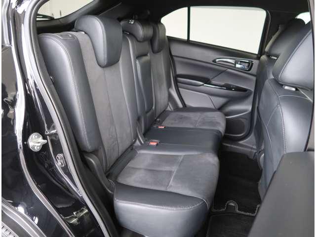 エクリプスクロスPHEV P バッテリー残存容量89パーセント 禁煙車(14枚目)