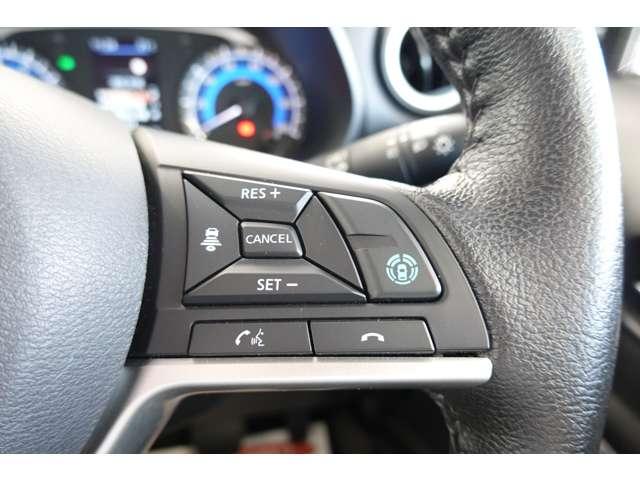 高速道路同一車線運転支援機構マイパイロットのスィッチです。ロングドライブの新しい楽しさを体験出来ます。