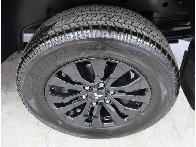 トライトン GSR 5人乗り スマホ連携ナビ フルセグTV(14枚目)