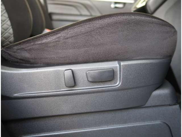 デリカＤ：５ Ｇ　パワーパッケージ　８人乗り　ＳＤナビ　フルセグＴＶ（14枚目）