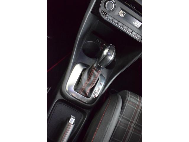 ポロ GTI GTI(5名) SDナビ フルセグTV バックカメラ ETC BBS17インチホイール 社外マフラー パドルシフト カーボン調ダックテール SD CD/DVD Bluetooth(26枚目)