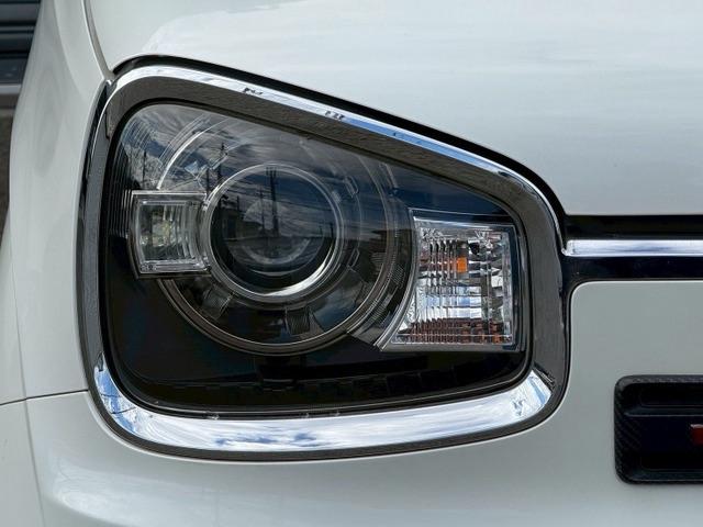 アルトワークス ベースグレード ターボチャージャー ローダウン 15インチアルミホイール クリアランスソナー 頸部衝撃緩和ヘッドレスト ナビ付 盗難防止システム 衝突安全ボディ キーレスエントリー スマートキー(9枚目)