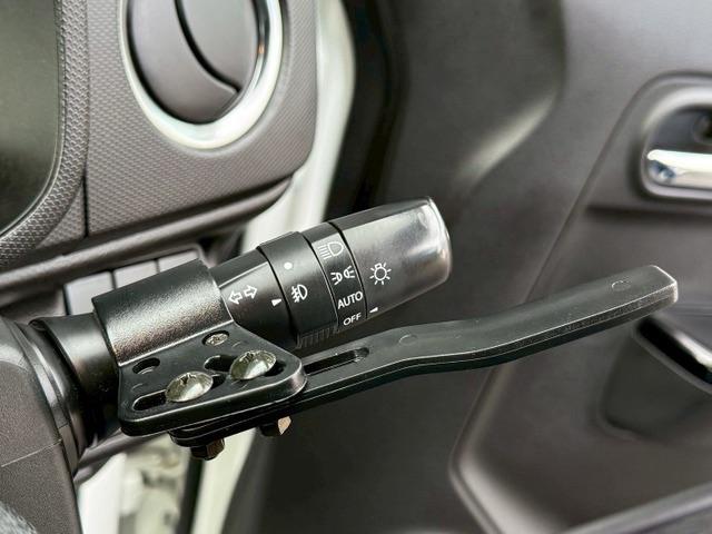 アルトワークス ベースグレード ターボチャージャー ローダウン 15インチアルミホイール クリアランスソナー 頸部衝撃緩和ヘッドレスト ナビ付 盗難防止システム 衝突安全ボディ キーレスエントリー スマートキー(39枚目)