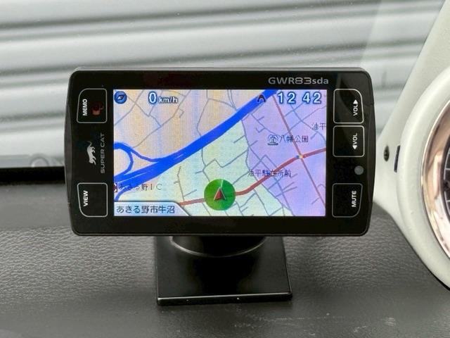 アルトワークス ベースグレード ターボチャージャー ローダウン 15インチアルミホイール クリアランスソナー 頸部衝撃緩和ヘッドレスト ナビ付 盗難防止システム 衝突安全ボディ キーレスエントリー スマートキー(55枚目)