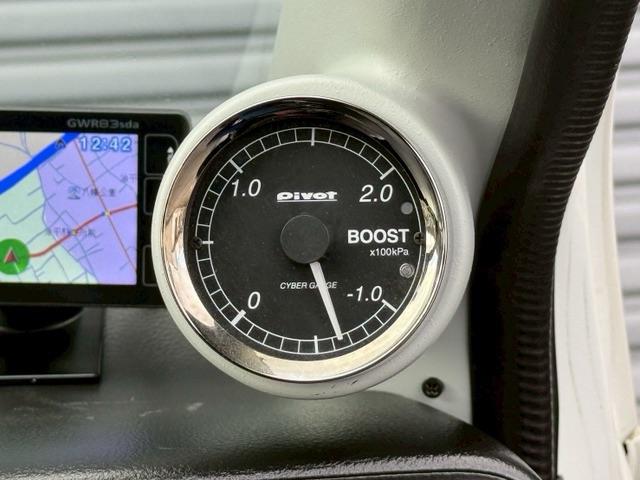 アルトワークス ベースグレード ターボチャージャー ローダウン 15インチアルミホイール クリアランスソナー 頸部衝撃緩和ヘッドレスト ナビ付 盗難防止システム 衝突安全ボディ キーレスエントリー スマートキー(57枚目)