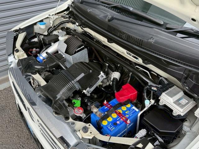 アルトワークス ベースグレード ターボチャージャー ローダウン 15インチアルミホイール クリアランスソナー 頸部衝撃緩和ヘッドレスト ナビ付 盗難防止システム 衝突安全ボディ キーレスエントリー スマートキー(69枚目)