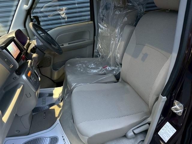 エブリイワゴン ＰＺターボスペシャル　両側パワースライドドア　バックカメラ　クリアランスソナー　１４インチアルミホイール　フルフラットシート　ベンチシート　頸部衝撃緩和ヘッドレスト　衝突被害軽減システム　衝突安全ボディ　盗難防止システム（26枚目）