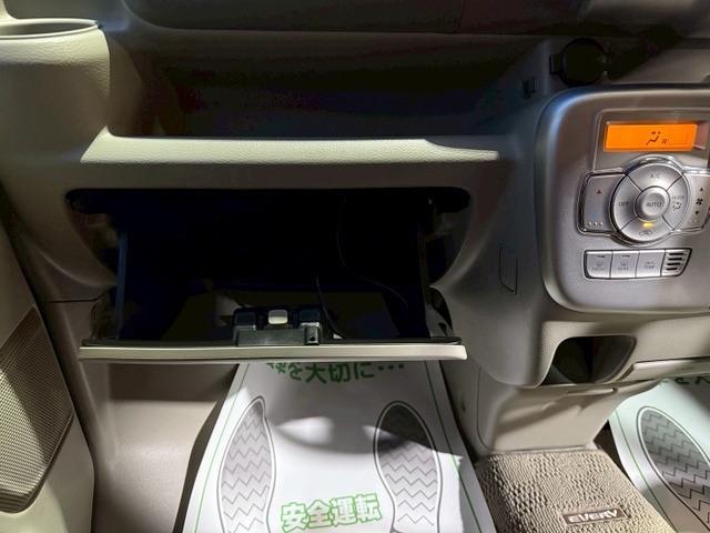 エブリイワゴン ＰＺターボスペシャル　両側パワースライドドア　バックカメラ　クリアランスソナー　１４インチアルミホイール　フルフラットシート　ベンチシート　頸部衝撃緩和ヘッドレスト　衝突被害軽減システム　衝突安全ボディ　盗難防止システム（50枚目）