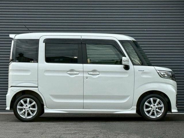 フレアワゴン ハイブリッドＸＧ　バックカメラ　両側スライドドア・片側パワースライドドア　クリアランスソナー　ベンチシート　フルフラットシート　オートライト　オートマチックハイビーム　頸部衝撃緩和ヘッドレスト　衝突被害軽減システム（4枚目）