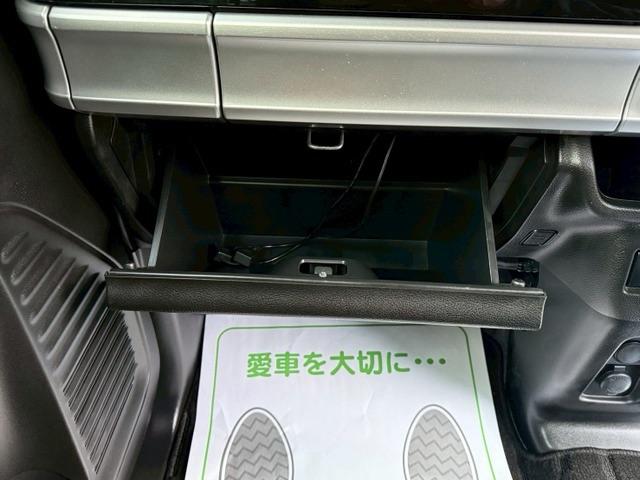 フレアワゴン ハイブリッドＸＧ　バックカメラ　両側スライドドア・片側パワースライドドア　クリアランスソナー　ベンチシート　フルフラットシート　オートライト　オートマチックハイビーム　頸部衝撃緩和ヘッドレスト　衝突被害軽減システム（52枚目）