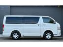 ハイエースバン  4WD ディーゼル 両側パワースライドドア ターボチャージャー クリアランスソナー 盗難防止システム 衝突安全ボディ 運転席助手席エアバック キーレスエントリー スマートキー 中古車画像_4