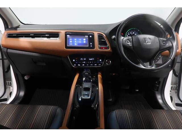 ヴェゼル ハイブリッドＺ　ワンオーナー　禁煙　認定中古車　衝突軽減ブレーキ　ドライブレコーダー　シートヒーター　純正ナビ　バックモニター　フルセグＴＶ　ＣＤ再生　Ｂｌｕｅｔｏｏｔｈ　ＨＤＭＩ　ＥＴＣ　オートライト　パドルシフト（2枚目）