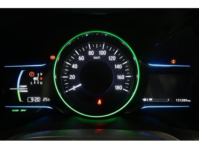 ヴェゼル ハイブリッドＺ　ワンオーナー　禁煙　認定中古車　衝突軽減ブレーキ　ドライブレコーダー　シートヒーター　純正ナビ　バックモニター　フルセグＴＶ　ＣＤ再生　Ｂｌｕｅｔｏｏｔｈ　ＨＤＭＩ　ＥＴＣ　オートライト　パドルシフト（6枚目）