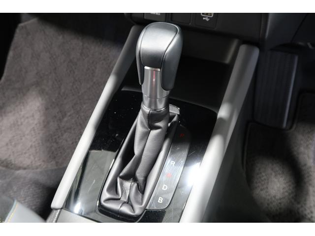 フィット e:HEVRS 元試乗車 禁煙 認定中古車 衝突軽減ブレーキ MTモード 純正ナビ フルセグTV バックモニター CD再生 DVD再生 Bluetooth ミュージックサーバー ETC レーダークルーズ エアバッグ(9枚目)