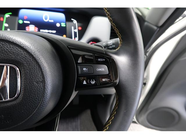 フィット e:HEVRS 元試乗車 禁煙 認定中古車 衝突軽減ブレーキ MTモード 純正ナビ フルセグTV バックモニター CD再生 DVD再生 Bluetooth ミュージックサーバー ETC レーダークルーズ エアバッグ(10枚目)