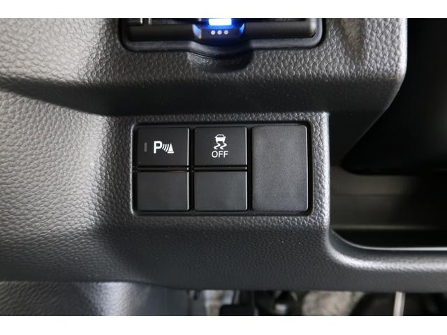 N-BOXカスタム Lターボ ワンオーナー 禁煙 認定中古車 衝突軽減ブレーキ 両側電動スライドドア 前後ドラレコ シートヒーター 純正ナビ フルセグTV バックモニター CD/DVD再生 Bluetooth MTモード ETC(14枚目)