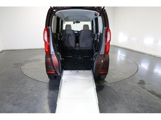 Ｎ－ＢＯＸ Ｇ・スロープ　ワンオーナー　福祉車両　車いす乗車　禁煙　認定中古車　衝突軽減ブレーキ　前後ドラレコ　純正ナビ　バックモニター　フルセグＴＶ　ＣＤ／ＤＶＤ再生　ベンチシート　地デジ　ＬＥＤヘッド　スマキー　ワンオナ（24枚目）