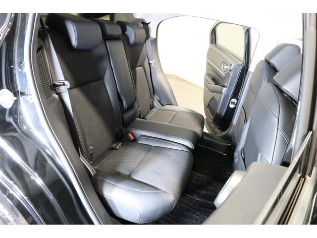 ヴェゼル ｅ：ＨＥＶＺ　ワンオーナー　禁煙　認定中古車　衝突軽減ブレーキ　前後ドラレコ　全周囲カメラ　シートヒーター　ハンドルヒーター　プレミアムオーディオ　ワイヤレス充電　フルセグＴＶ　コネクトディスプレイ　ＥＴＣ２．０（24枚目）