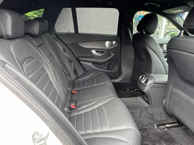 Ｃクラスステーションワゴン Ｃ２００ステーションワゴンアバンギャルドＡＭＧライン　レザーエクスクルーシブＰ／レーダーセーフティＰ／ＡＭＧスタイリングＰ／エアバランスＰ／ＡＭＧ１８アルミ／Ｂｕｒｍｅｓｔｅｒサウンド／本革／シートヒーター／ヘッドアップディスプレイ／前後ドラレコ（16枚目）