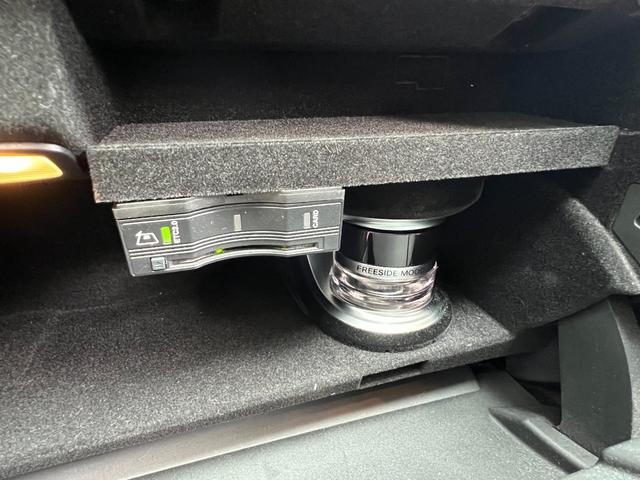 Ｃクラスステーションワゴン Ｃ２００ステーションワゴンアバンギャルドＡＭＧライン　レザーエクスクルーシブＰ／レーダーセーフティＰ／ＡＭＧスタイリングＰ／エアバランスＰ／ＡＭＧ１８アルミ／Ｂｕｒｍｅｓｔｅｒサウンド／本革／シートヒーター／ヘッドアップディスプレイ／前後ドラレコ（32枚目）