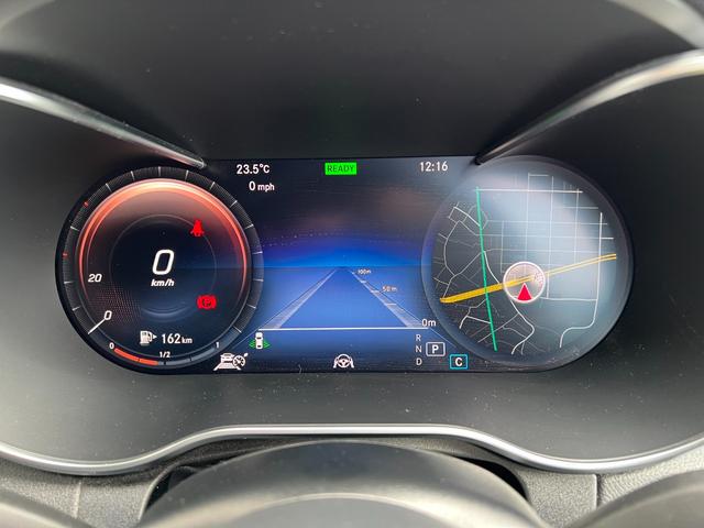 Ｃクラスステーションワゴン Ｃ２００ステーションワゴンアバンギャルドＡＭＧライン　レザーエクスクルーシブＰ／レーダーセーフティＰ／ＡＭＧスタイリングＰ／エアバランスＰ／ＡＭＧ１８アルミ／Ｂｕｒｍｅｓｔｅｒサウンド／本革／シートヒーター／ヘッドアップディスプレイ／前後ドラレコ（33枚目）