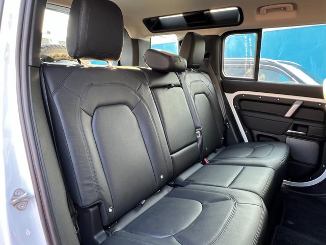 ディフェンダー カウンティエクステリアパックキュレテッドフォジャパン　限定１００台！　コントラストルーフ・テールドア　カウンティエクステリアＰ　コールドクライメートＰ　エアサスペンションＰ　２０インチスタイル９０１３ホイール（グロスホワイトフィニッシュ）（13枚目）