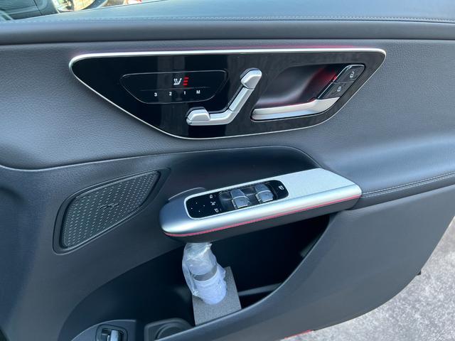 ＧＬＣ ＧＬＣ２２０ｄ　４マチック　コア　ＡＭＧラインＰ　パノラミックルーフ／ＭＢＵＸＡＲナビＴＶ／３６０°カメラ／スポーツシート／シートヒーター／レーダーセーフティＰ／ＡＭＧ２０アルミ／スポーティエンジンサウンド／指紋認証機能／オートテールゲート（38枚目）