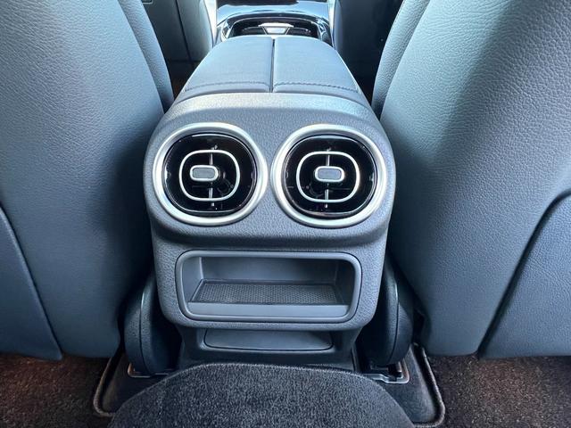 ＧＬＣ ＧＬＣ２２０ｄ　４マチック　コア　ＡＭＧラインＰ　パノラミックルーフ／ＭＢＵＸＡＲナビＴＶ／３６０°カメラ／スポーツシート／シートヒーター／レーダーセーフティＰ／ＡＭＧ２０アルミ／スポーティエンジンサウンド／指紋認証機能／オートテールゲート（42枚目）