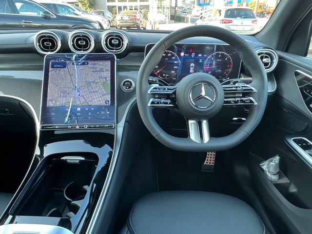 ＧＬＣ ＧＬＣ２２０ｄ　４マチック　コア　ＡＭＧラインＰ　パノラミックルーフ／ＭＢＵＸＡＲナビＴＶ／３６０°カメラ／スポーツシート／シートヒーター／レーダーセーフティＰ／ＡＭＧ２０アルミ／スポーティエンジンサウンド／指紋認証機能／オートテールゲート（13枚目）