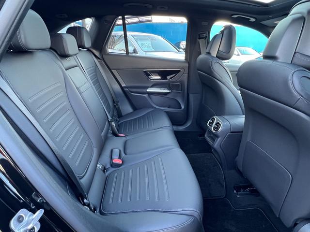 ＧＬＣ ＧＬＣ２２０ｄ　４マチック　コア　ＡＭＧラインＰ　パノラミックルーフ／ＭＢＵＸＡＲナビＴＶ／３６０°カメラ／スポーツシート／シートヒーター／レーダーセーフティＰ／ＡＭＧ２０アルミ／スポーティエンジンサウンド／指紋認証機能／オートテールゲート（18枚目）