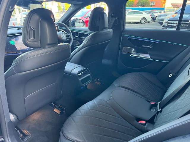 Eクラスステーションワゴン E220dステションワゴンアバギャルドAMGラインP レザーエクスクルーシブP/アドバンスドP/デジタルインテリアP/MBUXARナビTV/360°カメラ/MBUXスーパースクリーン/ヘッドアップディスプレイ/Burmester4Dサウンド(17枚目)