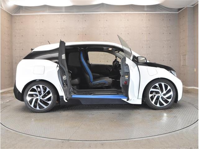 ｉ３ アトリエ　レンジ・エクステンダー装備車　９４ＡＨバッテリー搭載　シートヒーター　純正ＨＤＤナビ　バックカメラ　ミュージックサーバー　ブルートゥースオーディオ　ＵＳＢ接続（15枚目）