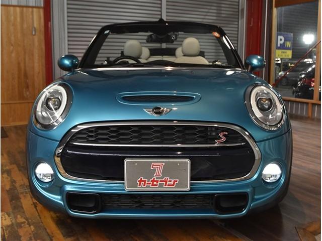 MINI クーパーS コンバーチブル 純正ナビ コンフォートアクセス ルーフユニオンジャック バックカメラ 本革シート シートヒーター LEDヘッドライト クルーズコントロール ETC 社外17インチアルミ 純正アルミ付き(9枚目)