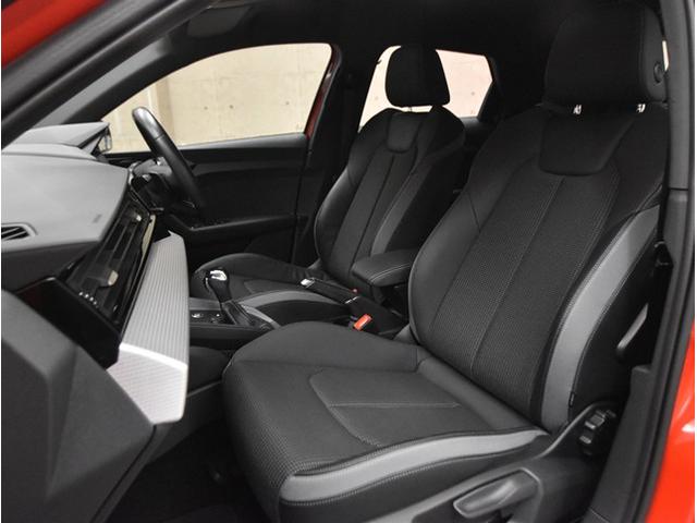 Ａ１スポーツバック ２５ＴＦＳＩ　Ｓライン　アダクティブクルーズコントロール　衝突軽減ブレーキ　ブラインドスポットモニター　ドライブレコーダーＬＥＤヘッドライト　ブラックルーフ（10枚目）