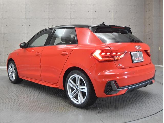 Ａ１スポーツバック ２５ＴＦＳＩ　Ｓライン　アダクティブクルーズコントロール　衝突軽減ブレーキ　ブラインドスポットモニター　ドライブレコーダーＬＥＤヘッドライト　ブラックルーフ（16枚目）