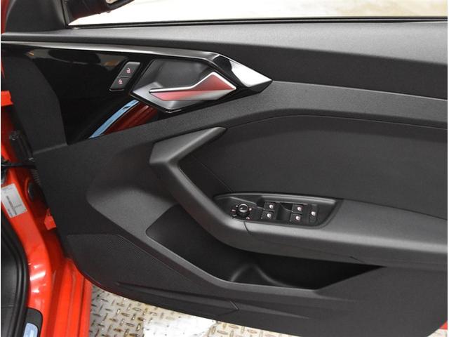Ａ１スポーツバック ２５ＴＦＳＩ　Ｓライン　アダクティブクルーズコントロール　衝突軽減ブレーキ　ブラインドスポットモニター　ドライブレコーダーＬＥＤヘッドライト　ブラックルーフ（47枚目）