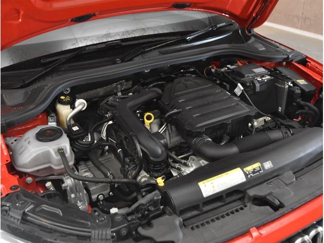 Ａ１スポーツバック ２５ＴＦＳＩ　Ｓライン　アダクティブクルーズコントロール　衝突軽減ブレーキ　ブラインドスポットモニター　ドライブレコーダーＬＥＤヘッドライト　ブラックルーフ（59枚目）